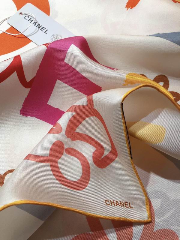 Chanel silk scarf 90X90cm E20 (25)